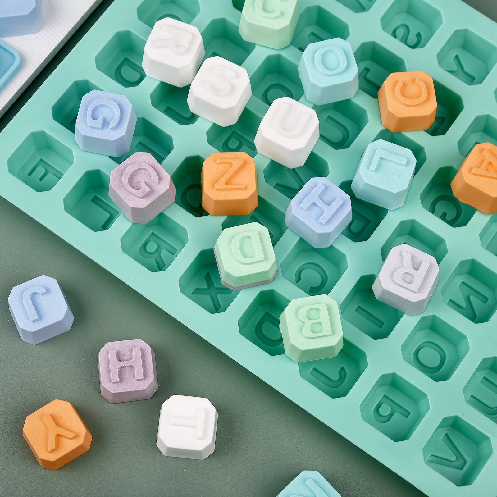 48 文字英語アルファベット文字シリコーン型石鹸型ケーキカッ - Soap Making Kits のレビューと価格